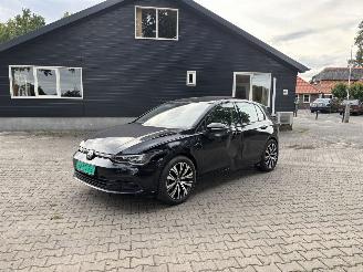 Unfallwagen Volkswagen Golf 8 PANO 1.5 STYLE 130 PK NAVI CLIMA VIRT DASH 18 INCH B.J 2023 2023/3