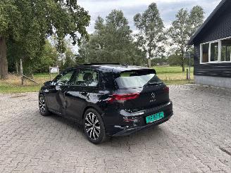 Volkswagen Golf 8 PANORAMADAK 1.5 STYLE 130 PK NAVI CLIMA VIRT DASH 18 INCH B.J 2023 picture 2