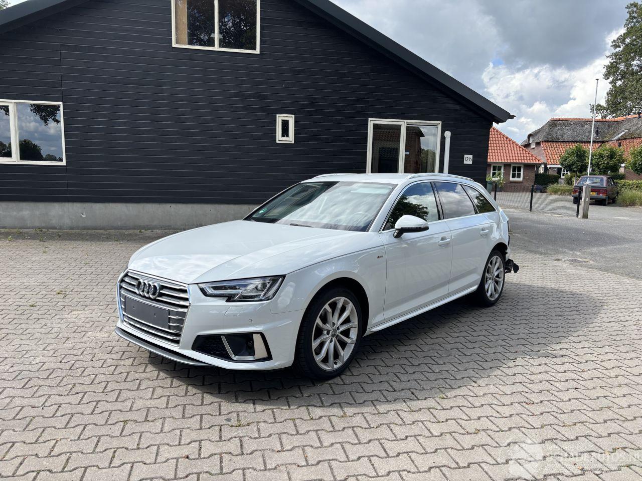 Audi A4 AVANT HYBRIDE 2.0 S-LINE AUTOMAAT SPORT NAVI CLIMA LED PDC B.J 06-2019