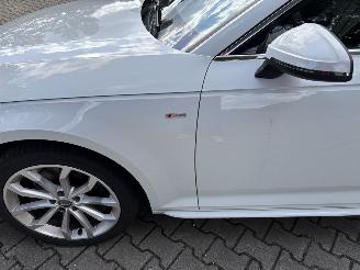 Audi A4 Avant HYBRIDE 2.0 S-LINE AUTOMAAT SPORT NAVI CLIMA LED PDC B.J 06-2019 picture 11