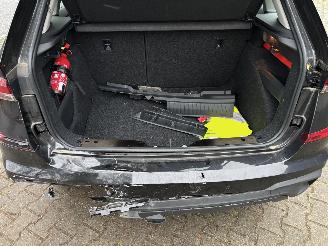 Skoda Kamiq AUTOMAAT 110 PK CLIMA CRUISE B.J 2025 4500 KM picture 8