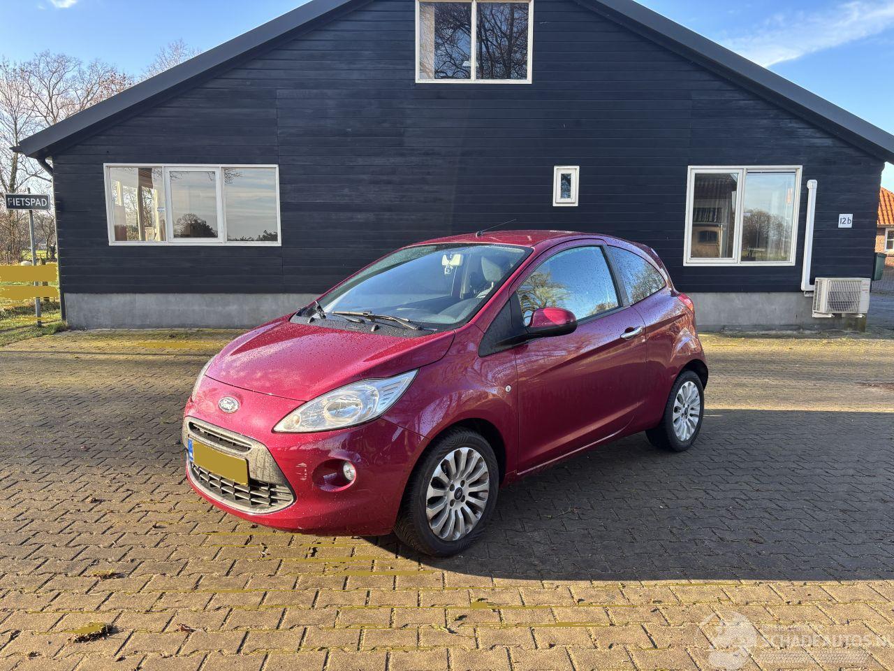Ford Ka 1.2 TITANIUM AIRCO STUURBEKRACHTIGING ELEC PAKKET B.J 2011 1e eigenaar