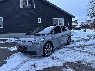 skadebil auto Volkswagen ID.3 1FT PRO PREFORMANCE 58 KWH 204 PK B.J 09-2020 2020/9
