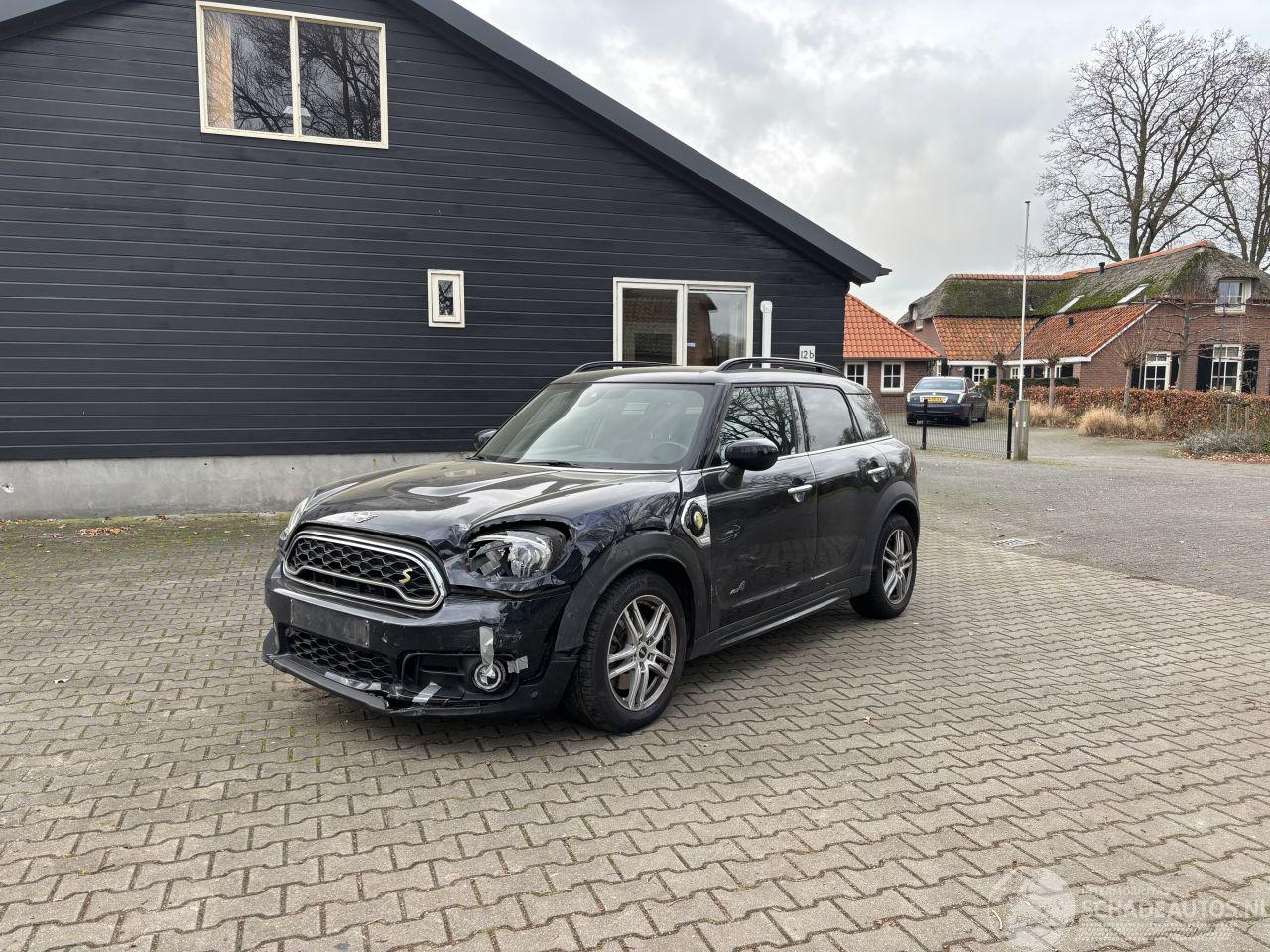 Mini Cooper COUNTRYMAN HYBRIDE PLUG IN SE 4AWD AUTOMAAT NAVI CLIMA LEER LED PDC B.J 2019