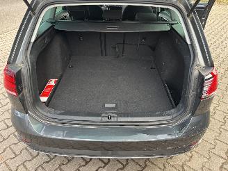 Volkswagen Golf VARIANT TSI 115 PK NAVI CLIMA CAMERA CRUISE B.J 2020 SCHROEFSCHADE picture 19