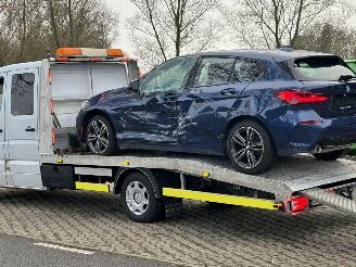 Auto incidentate BMW 1-serie 118 AUTOMAAT NAVI CLIMA LEER PANO B.J 2023 2023/1