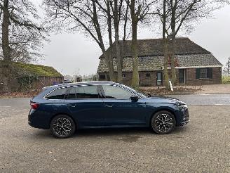 Skoda Octavia AUTOMAAT HYBRIDE NAVI CLIMA VIRT DASH CAMERA TREKHAAK LED B.J 12-2024 picture 6