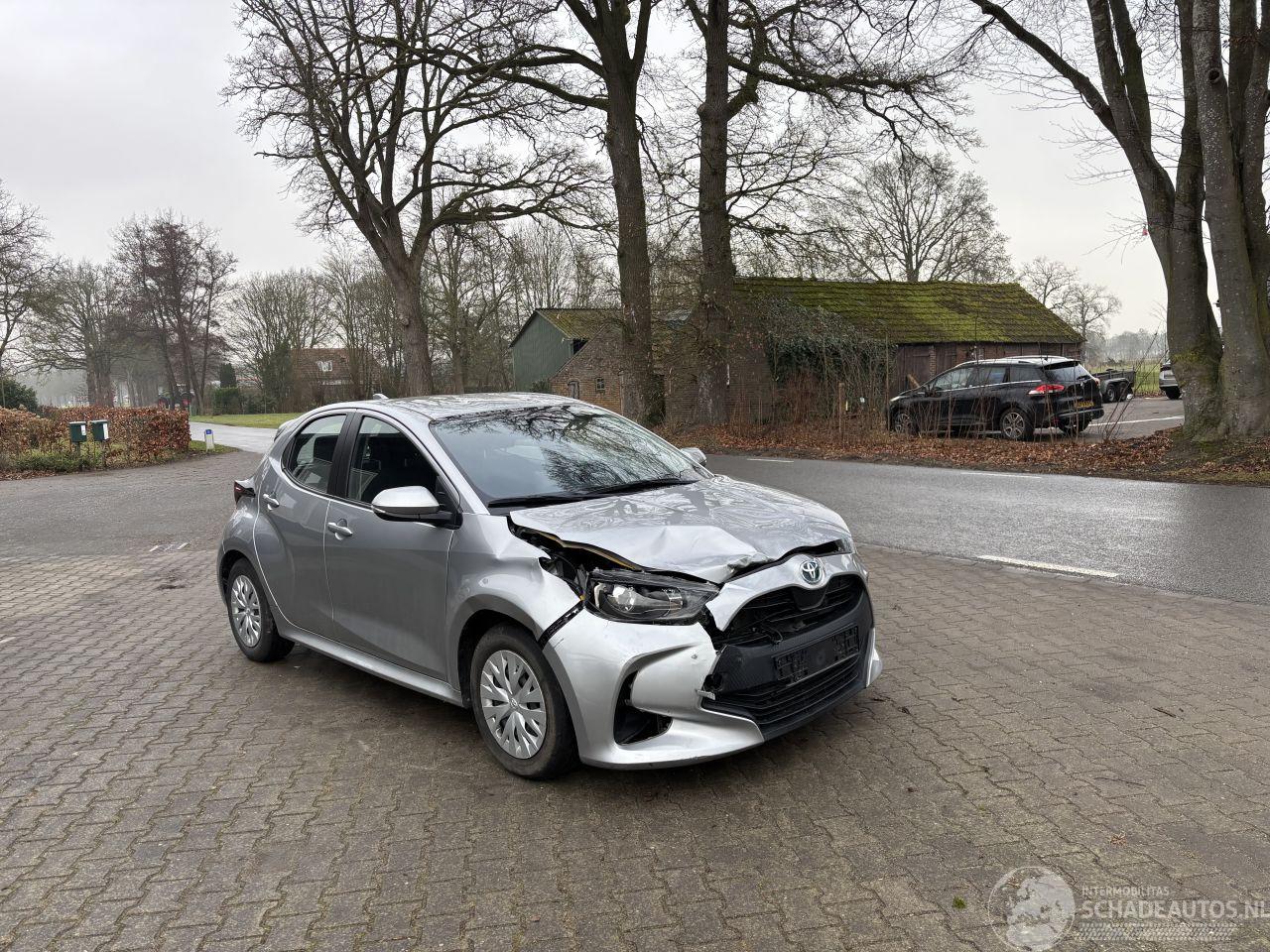 Toyota Yaris AUTOMAAT 1.5 HYBRIDE CLIMA CAMERA B.J 07-2022