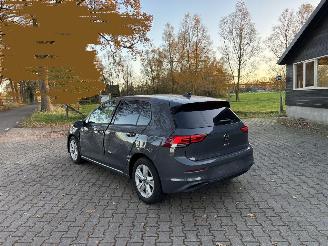 Volkswagen Golf 8 TSI 110 PK EDITION NAVI CLIMA CAMERA LED PDC B.J 2023 PLAATSCHADE picture 2
