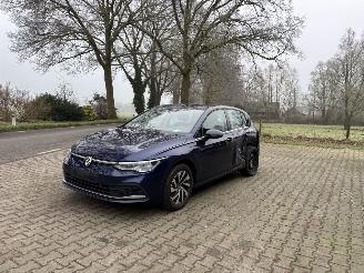 krockskadad bil auto Volkswagen Golf 8 GTE PLUG IN HYBRIDE AUTOMAAT STYLE NAVI CLIMA CAMERA LED B.J 2023 2023/10