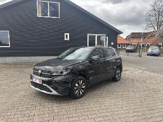 krockskadad bil auto Volkswagen T-Cross AUTOMAAT NAVI CLIMA CAMERA VIRT DASH PDC B.J 12-2024 2025/12