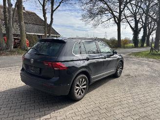 Volkswagen Tiguan AUTOMAAT PANO LEER NAVI CLIMA CAMERA B.J 2019 picture 2