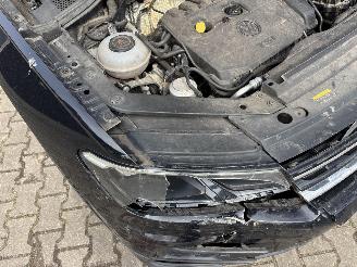 Volkswagen Tiguan AUTOMAAT PANO LEER NAVI CLIMA CAMERA B.J 2019 picture 17