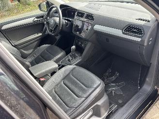 Volkswagen Tiguan AUTOMAAT PANO LEER NAVI CLIMA CAMERA B.J 2019 picture 8