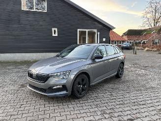 Voiture accidenté Skoda Scala 1.5 PANO AUTOMAAT 150 PK MONTE CARLO NAVI CLIMA CAMERA LED PDC B.J 2022 2022/11