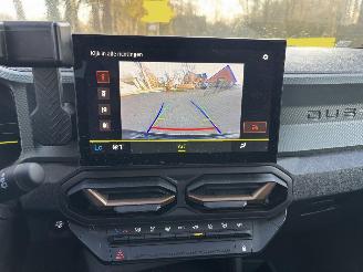 Dacia Duster AUTOMAAT 1.6 HYBRIDE NAVI CLIMA CAMERA PDC LED B.J 12-2024 picture 23