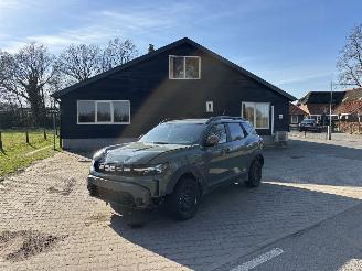 Damaged car Dacia Duster AUTOMAAT 1.6 HYBRIDE NAVI CLIMA CAMERA PDC LED B.J 12-2024 2024/12
