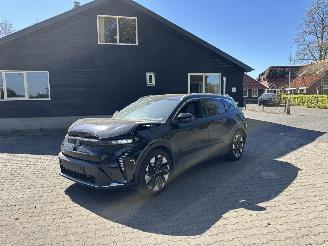 krockskadad bil auto Renault Scenic E TECH EV 87 220 PK Long rage Alpine B.J 2025 2025/3
