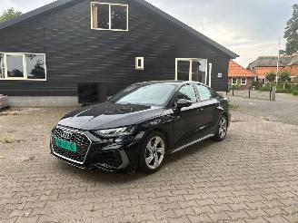 Voiture accidenté Audi A3 1.5 Automaat Hybride Navi Clima Leer Led B.J 2023 2023/2
