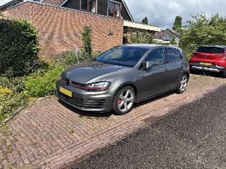 uszkodzony samochody osobowe Volkswagen Golf GTI AUTOMAAT 230 PK Performance Navi Clima (geen schade) 2016/5
