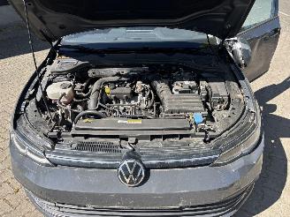 Volkswagen Golf 8 TSI NAVI CLIMA CAMERA VIRT DASH PDC PRIVACY GLASS B.J 2023 picture 15