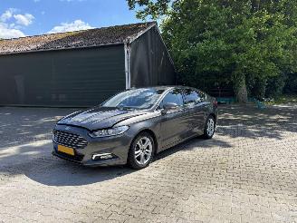 Unfallwagen Ford  5 AUTOMAAT NAVI CLIMA LED TREKHAAK B.J 2018 MOTORSCHADE MOTOR LOOPT 2018/10