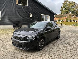 Unfallwagen Opel Corsa 1.2 GS SPORT 100 PK NAVI CLIMA CAMERA VIRT DASH LED B.J 2024 2025/2