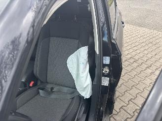 Volkswagen T-Cross AUTOMAAT 110 PK NAVI CLIMA CAMERA B.J 12-2024 FACELIFT picture 15