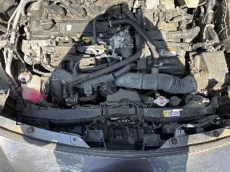 Toyota Yaris Cross HYBRIDE AUTOMAAT CLIMA CAMERA PDC B.J 06-2023 picture 24