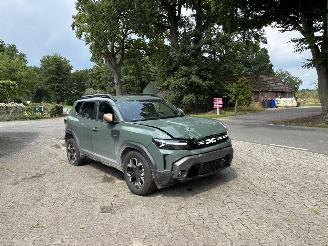 Dacia Duster AUTOMAAT 1.6 HYBRIDE NAVI CLIMA CAMERA PDC LED B.J 12-2024 picture 3
