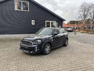 uszkodzony samochody osobowe Mini Countryman COOPER SPORT HYBRIDE PLUG IN SE 4AWD AUTOMAAT NAVI CLIMA LEER LED PDC STOELVERW B.J 12-2019 2019/12