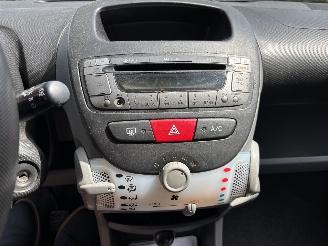 Citroën C1 3-drs Edition Stuurbekrachtiging Airco elec ramen B.J 2010 picture 13