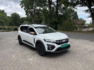 Dacia Jogger EXTREEM 110 PK NAVI CLIMA CAMERA 5 P B.J 06-2024 picture 3