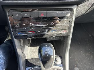 Volkswagen T-Cross 110 PK AUTOMAAT NAVI CLIMA CAMERA VIRT DASH B.J 09-2023 picture 15