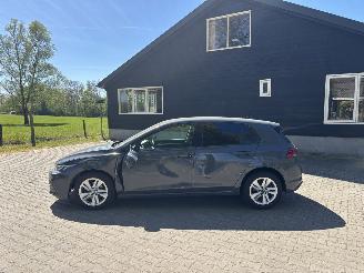 Volkswagen Golf 8 TSI 110 PK NAVI CLIMA CAMERA LED PDC PRIVACY GLASS B.J 04-2023 picture 8