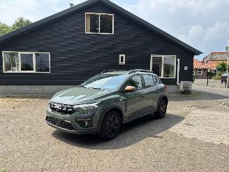 skadebil auto Dacia Sandero STEPWAY 110 PK EXTREEM NAVI CLIMA CAMERA LED B.J 2024 FACELIFT 2024/2
