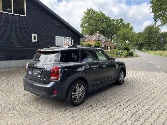 Coche accidentado Mini Countryman COOPER SPORT HYBRIDE PLUG IN SE 4AWD AUTOMAAT NAVI CLIMA LEER LED PDC STOELVERW B.J 12-2019 2019/12