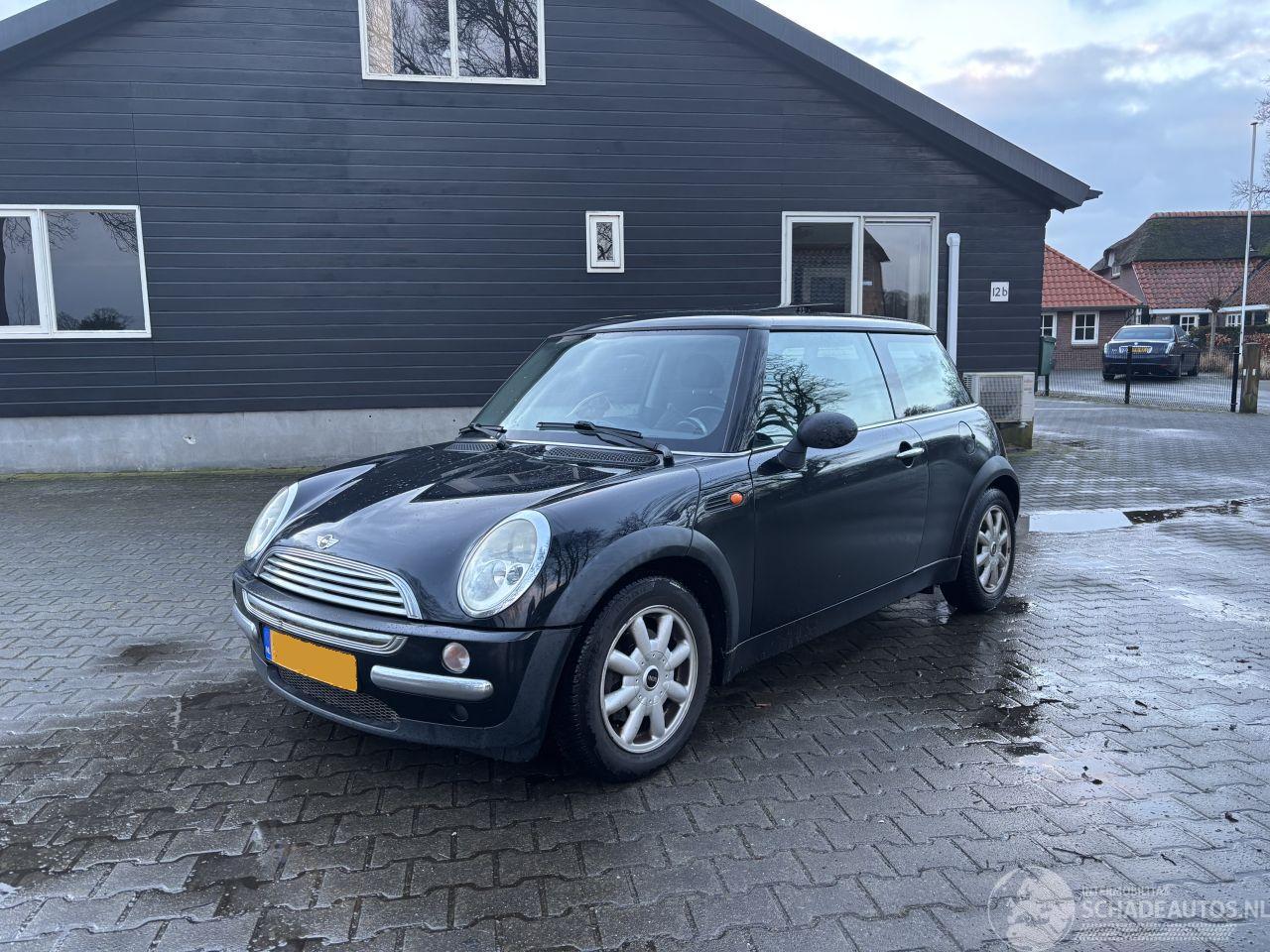 Mini One 1.6 Pano Airco Elec pakket Lmv B.J 2003 2 eigenaar geen schade
