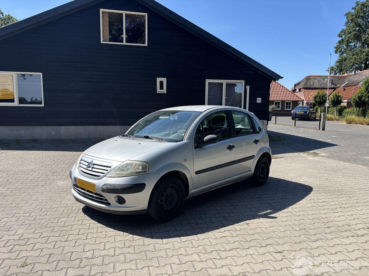 Citroën C3 1.4 Edition 5-drs Stuurbekr Elec pakket Trekhaak B.J 2003 APK Mei 2027