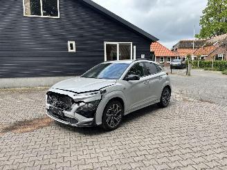 krockskadad bil auto Hyundai Kona N-LINE SPORT 1.0 T-GDI CLIMA CAMERA APP LED B.J 04-2023 2023/4