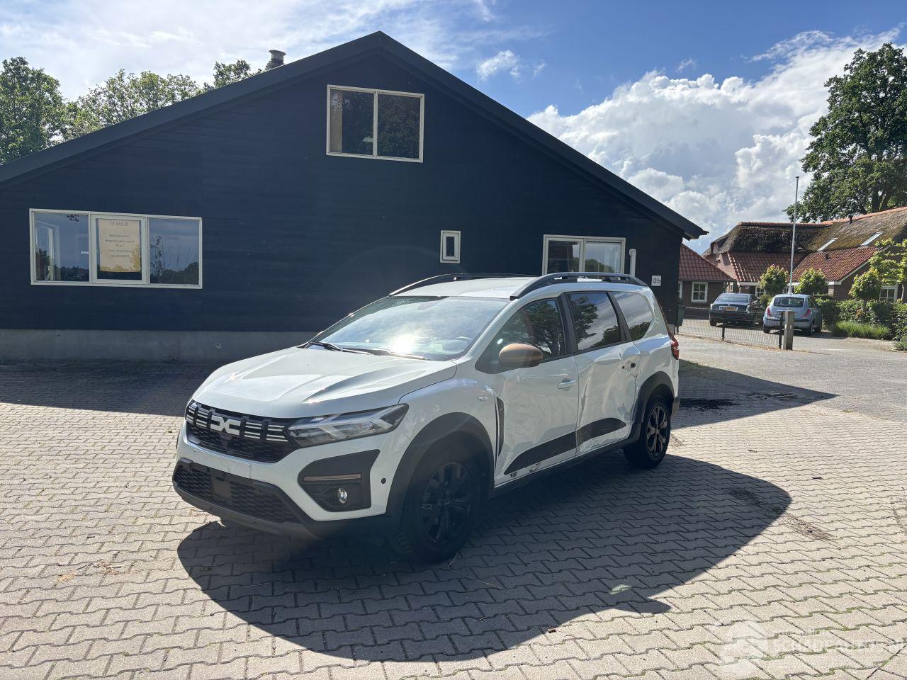 Dacia Jogger EXTREEM 110 PK NAVI CLIMA CAMERA 5 P B.J 06-2024