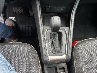 Renault Captur 1.6 E TECH HYBRIDE AUTOMAAT NAVI CLIMA CAMERA B.J 10-2025 New Model picture 16