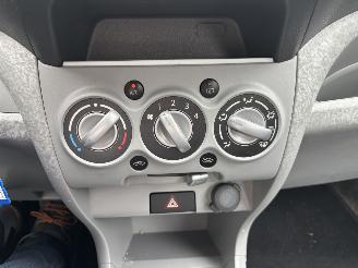 Suzuki Alto 1.0 Comfort Plus Airco 5-drs B.J 2010 parkeerschade picture 10