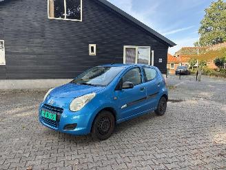 Unfallwagen Suzuki Alto 1.0 COMFORT PLUS AIRCO 5-DRS B.J 2010 PARKEERSCHADE 2010/8