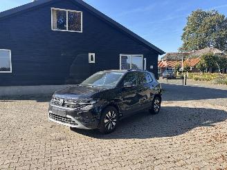 Auto incidentate Volkswagen T-Cross AUTOMAAT 116 PK NAVI CLIMA CAMERA B.J 12-2024 2024/12
