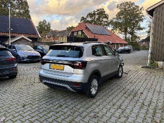 krockskadad bil auto Volkswagen T-Cross TSI Navi Clima Cruise B.J 2021 2021/4