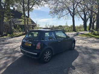 Mini One 1.6 EDITION 3-drs Panoramadak B.J 2002 picture 2