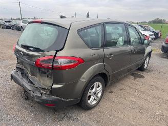 uszkodzony samochody osobowe Ford S-Max  2010/11