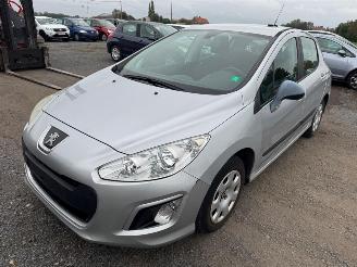 Auto incidentate Peugeot 308  2013/4