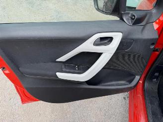 Peugeot 208  picture 17